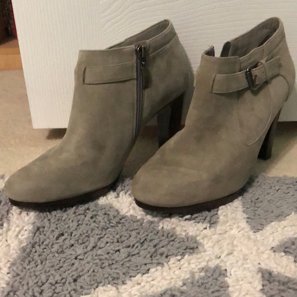 Grey bootie high heels